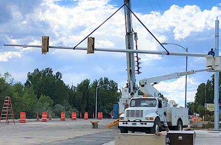 TrafficSignalRiverton8-2020.jpg